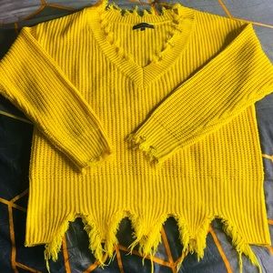 Blue Blush Yellow Distressed Sweater Size Large